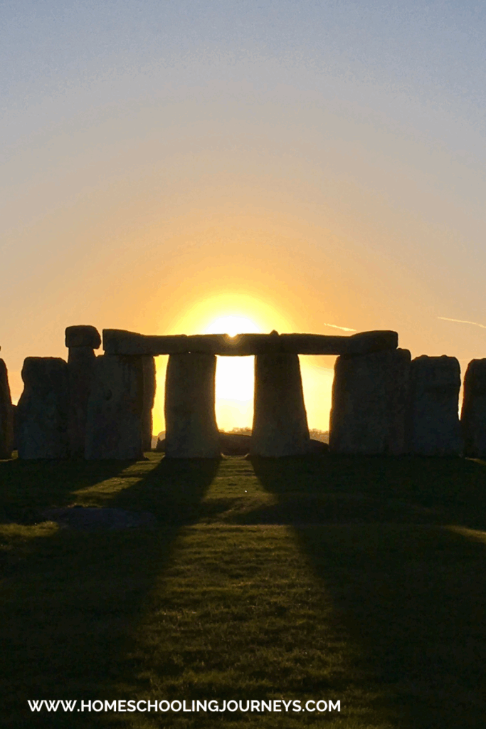 An image of Stonehenge and the sun aligning.